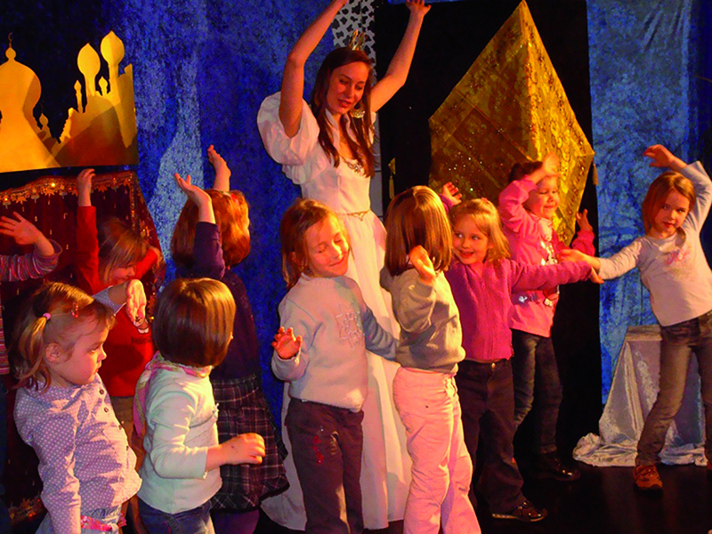 Märchen-Mitspieltheater
